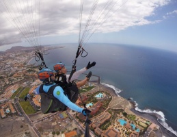 LOTY WIDOKOWE PARALOTNIĄ 